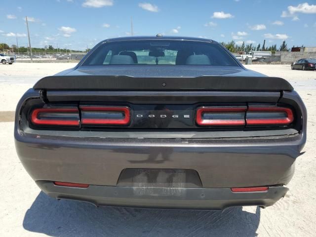 2017 Dodge Challenger SXT