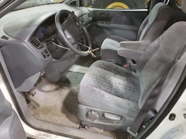 2001 Toyota Sienna LE