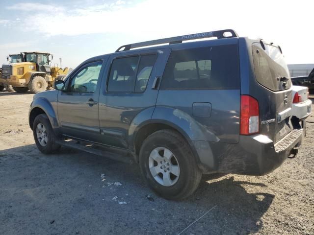 2005 Nissan Pathfinder LE