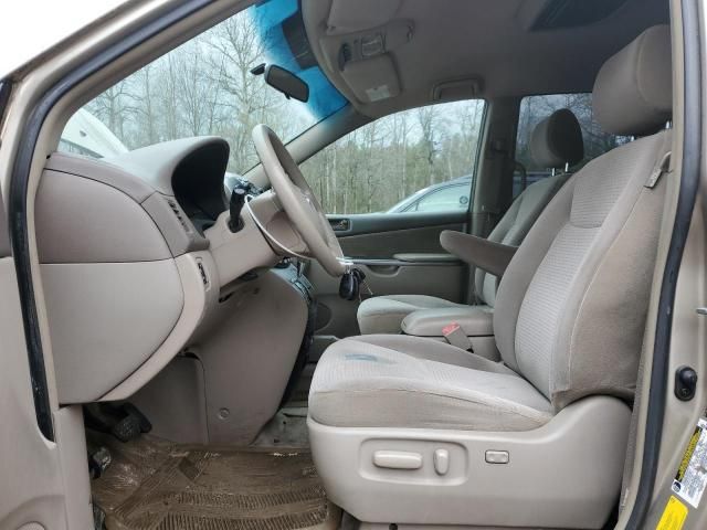 2006 Toyota Sienna CE