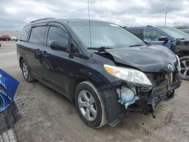 2011 Toyota Sienna LE