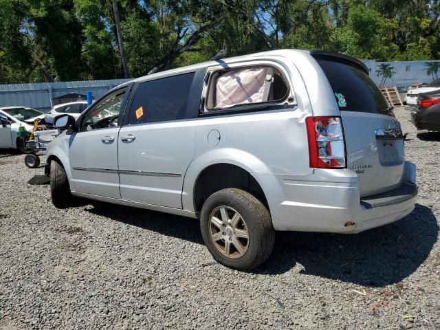 2010 Chrysler Town & Country Touring