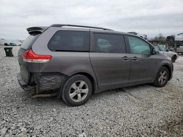 2011 Toyota Sienna LE