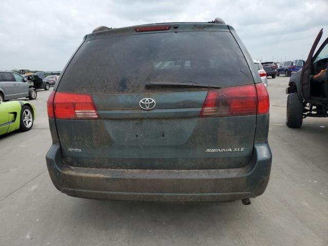 2004 Toyota Sienna XLE