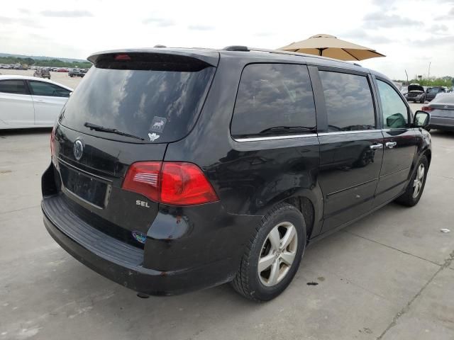 2010 Volkswagen Routan SEL