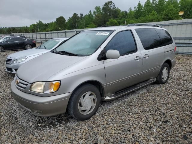 2001 Toyota Sienna LE