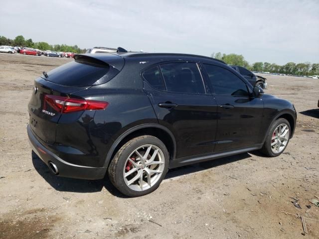 2018 Alfa Romeo Stelvio Sport