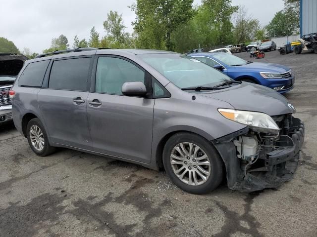 2011 Toyota Sienna XLE