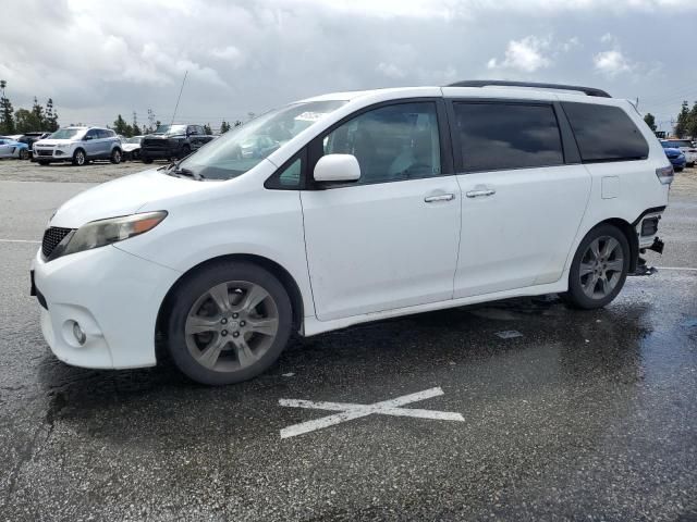 2014 Toyota Sienna Sport