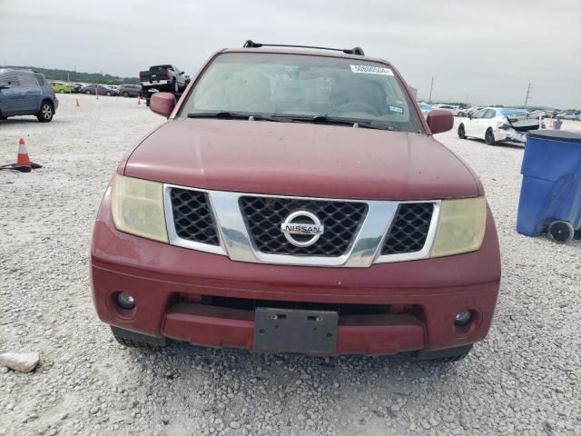 2005 Nissan Pathfinder LE