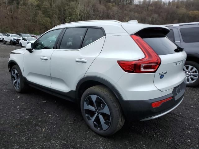 2024 Volvo XC40 Core