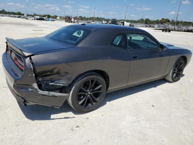 2017 Dodge Challenger SXT