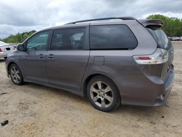 2012 Toyota Sienna Sport