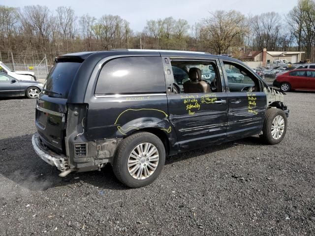 2013 Chrysler Town & Country Limited