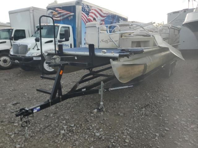 2006 Smokercraft Pontoon