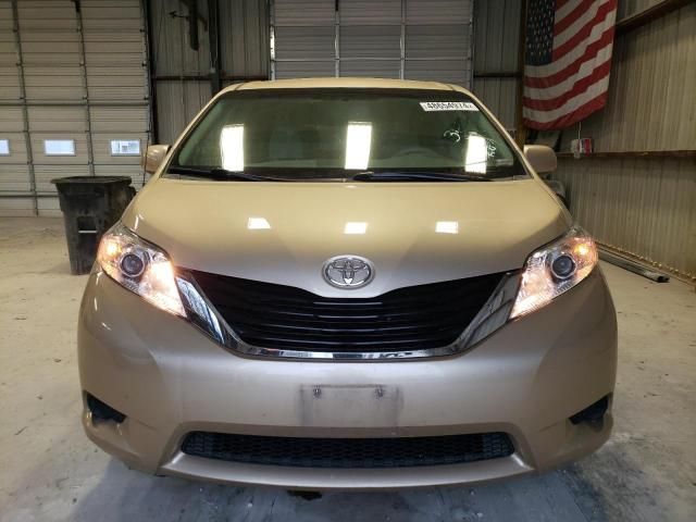 2011 Toyota Sienna LE