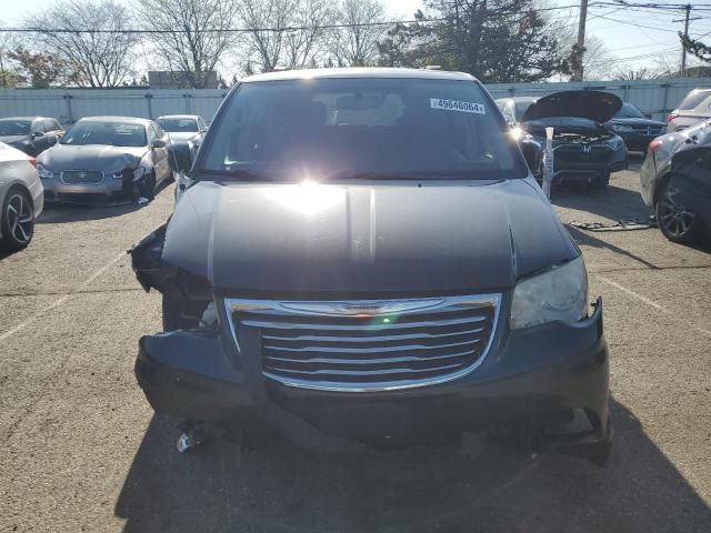 2012 Chrysler Town & Country Touring