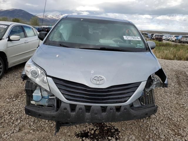 2014 Toyota Sienna LE