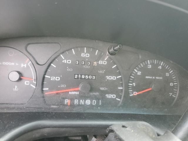 2002 Ford Taurus SE