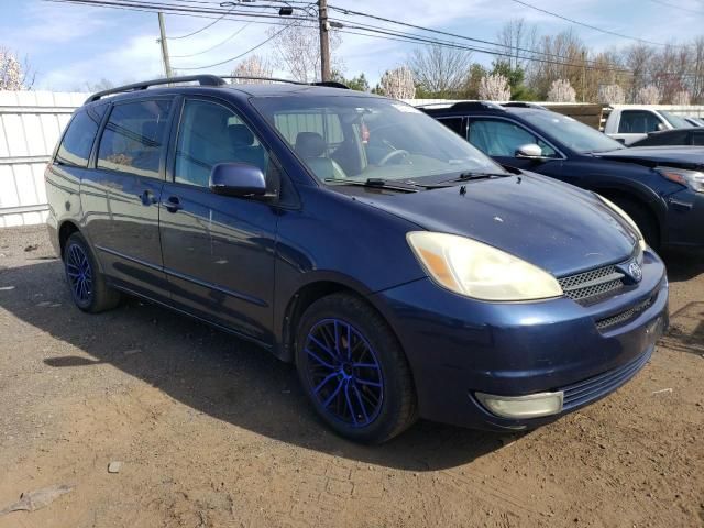 2004 Toyota Sienna XLE