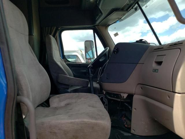 2011 Freightliner Cascadia 125