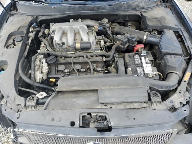 2004 Nissan Maxima SE