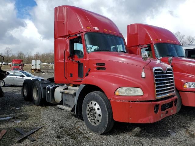 2015 Mack 600 CXU600