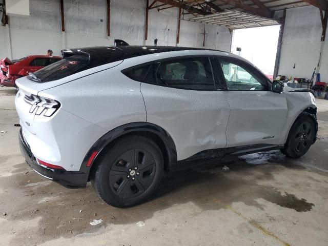 2022 Ford Mustang MACH-E California Route 1