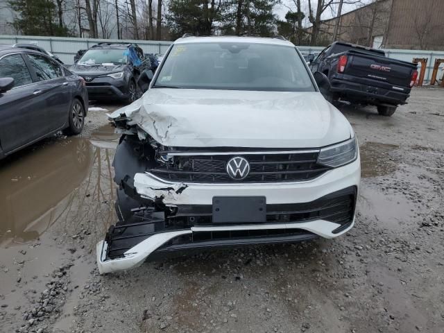 2024 Volkswagen Tiguan SE R-LINE Black