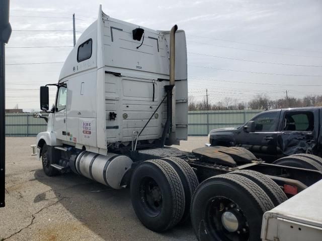 2013 Volvo VN VNL