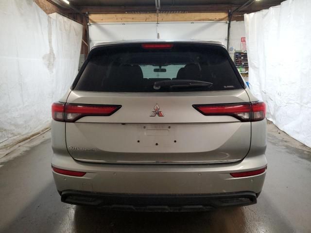 2022 Mitsubishi Outlander ES