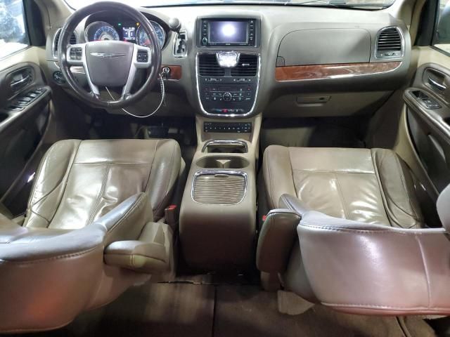 2011 Chrysler Town & Country Limited