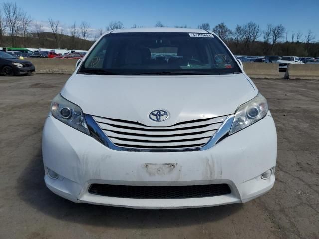 2015 Toyota Sienna LE