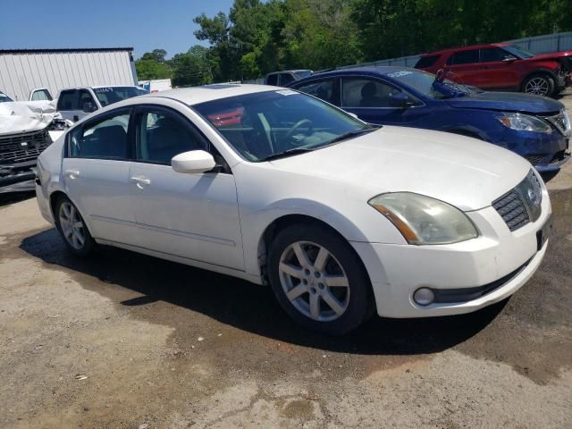 2004 Nissan Maxima SE