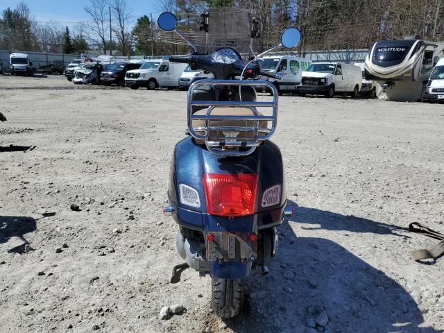 2012 Vespa GTS 300 Super