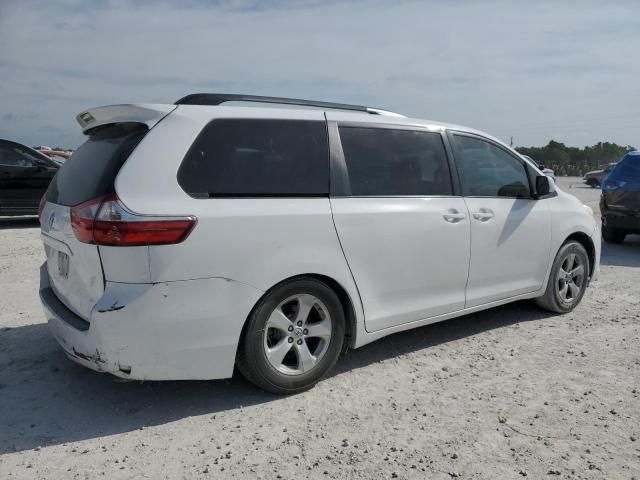 2015 Toyota Sienna LE