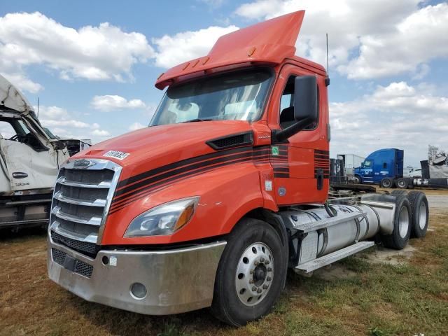 2020 Freightliner Cascadia 116