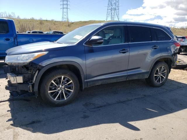 2019 Toyota Highlander SE