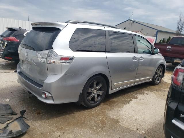 2016 Toyota Sienna SE