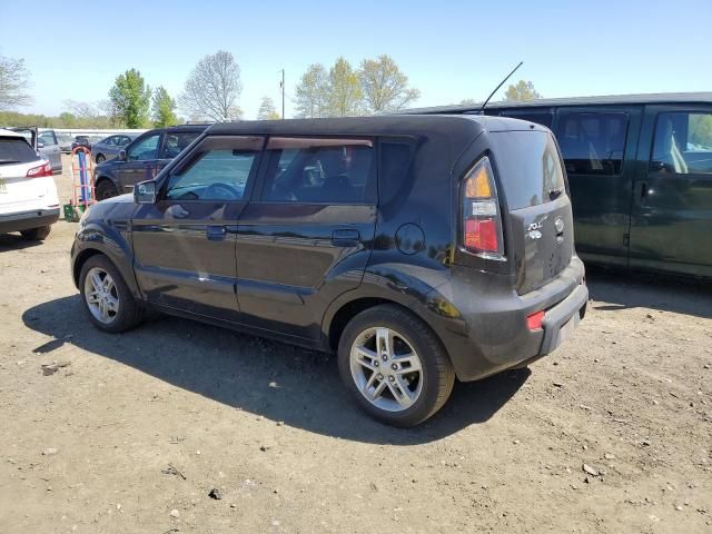 2010 KIA Soul +