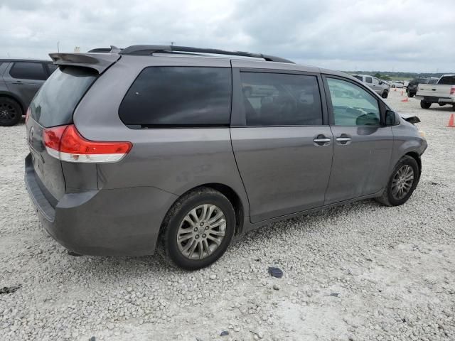 2012 Toyota Sienna XLE