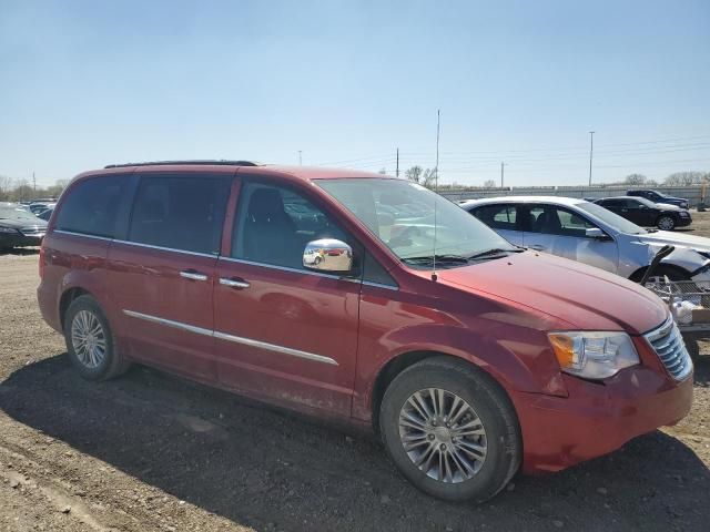 2014 Chrysler Town & Country Touring L