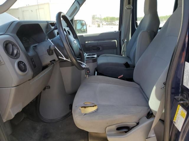 2013 Ford Econoline E350 Super Duty Van