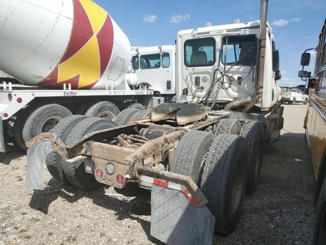 2012 Freightliner Cascadia 125