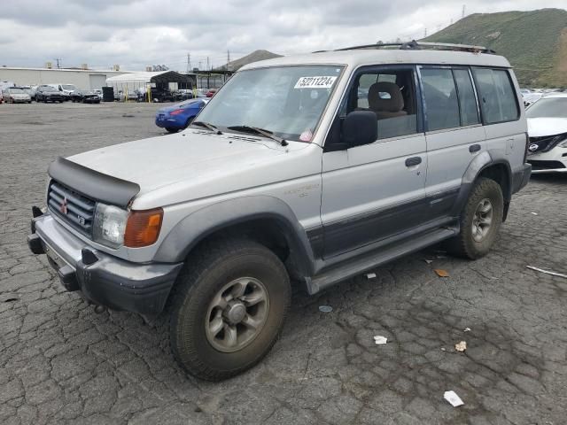 1995 Mitsubishi Montero SR