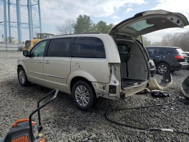 2014 Chrysler Town & Country Touring L