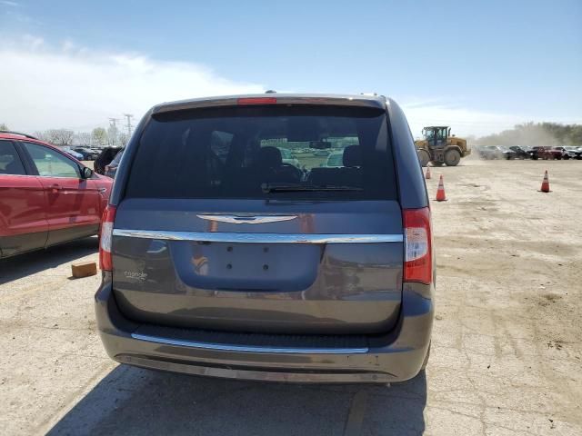 2014 Chrysler Town & Country Touring L