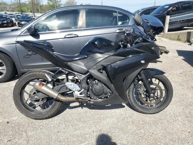 2015 Yamaha YZFR3