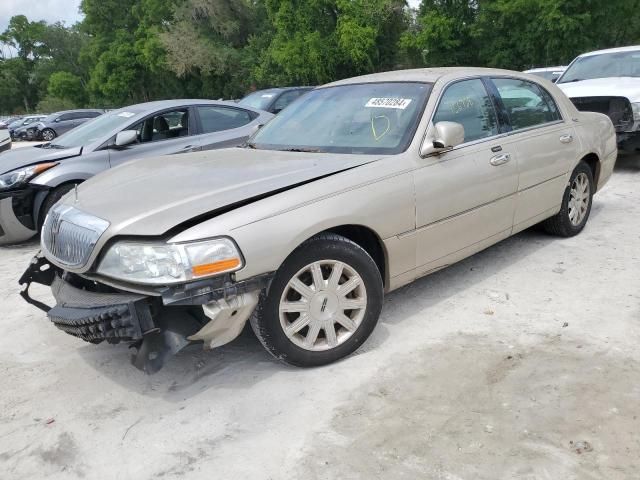 2010 Lincoln Town Car Signature Limited