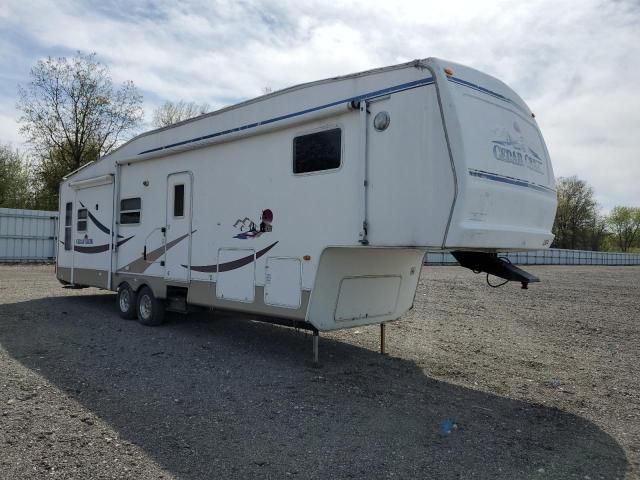 2004 Cedar Creek 5th Wheel